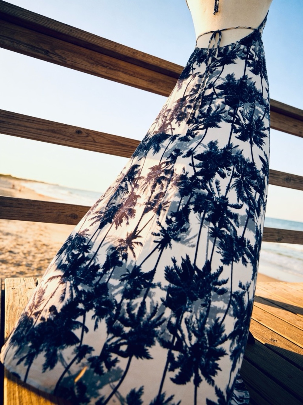 Elan Women’s Navy & White Palm-Print Halter Maxi Dress - Small, New - Picture 3 of 7